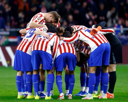 Ver ambos equipos que se enfrentan hoy a un partido de liga
